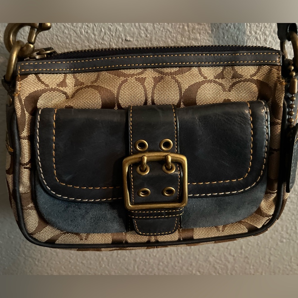 Small Coach Vintage Shoulder bag